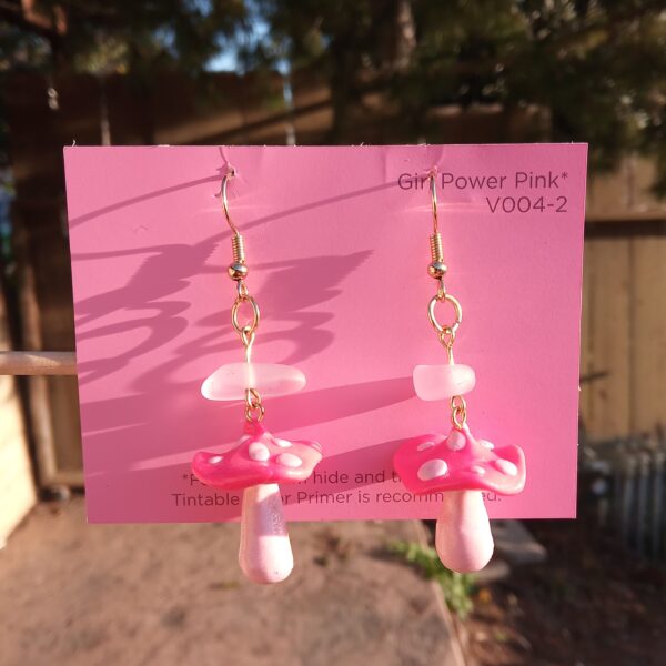 earring_mushroompinkglassstone