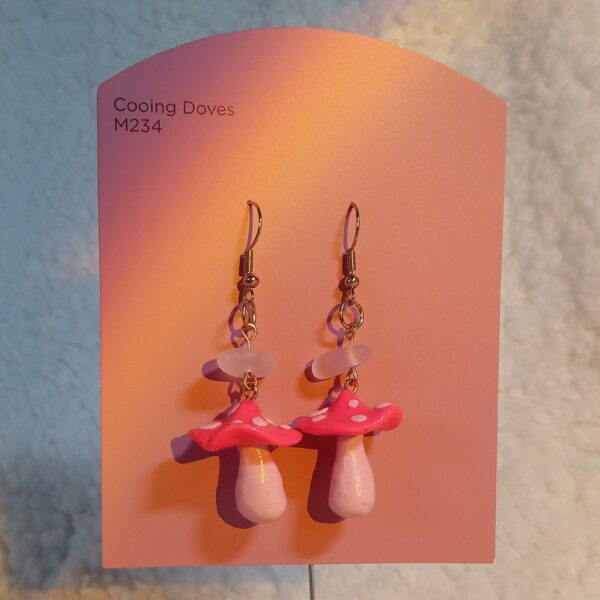 earring_pinkmushroomwithglassstone